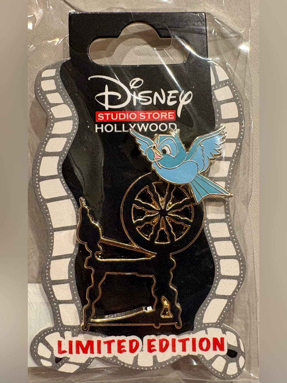 D23 Expo 2024 DSSH PIN Sleeping Beauty Bird FEATHERED SERIES LE 500 Brand New